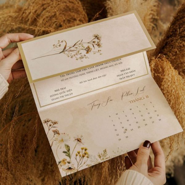 Mẫu thiệp cưới gập 3
