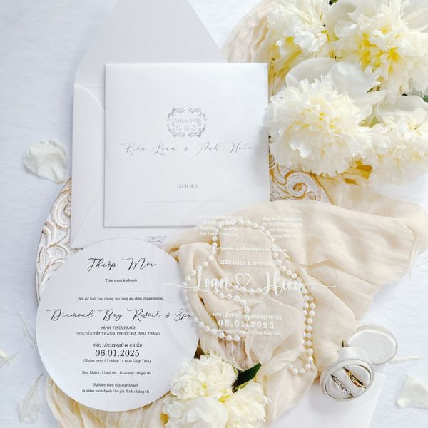 Mẫu thiệp cưới vuông