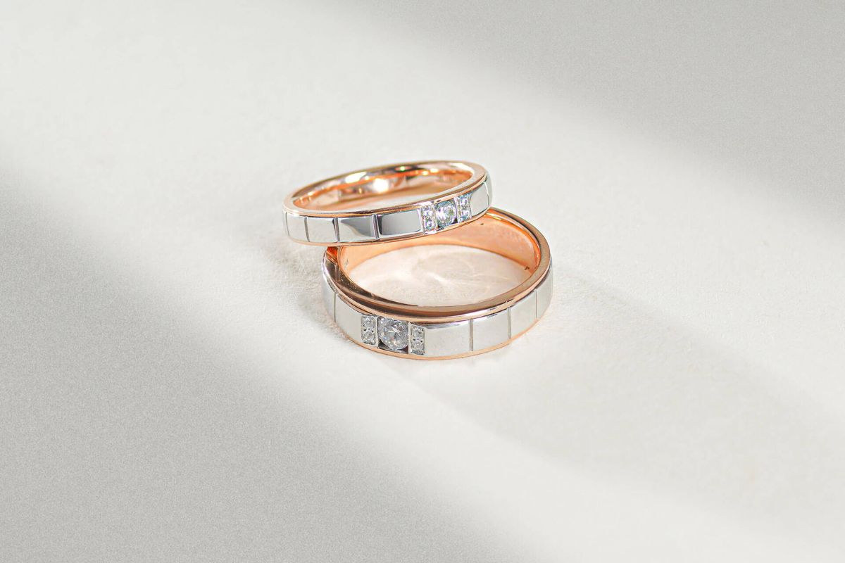 Nên chọn nhẫn cưới chất liệu gì