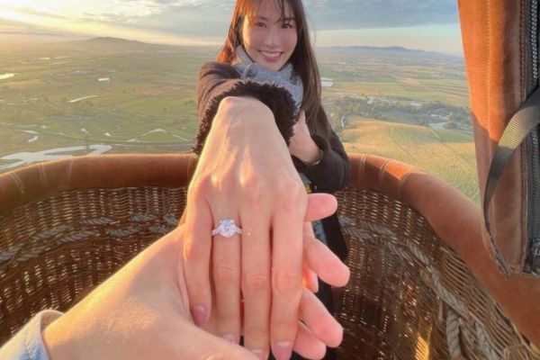 Nhẫn cầu hôn không vừa phải làm sao?