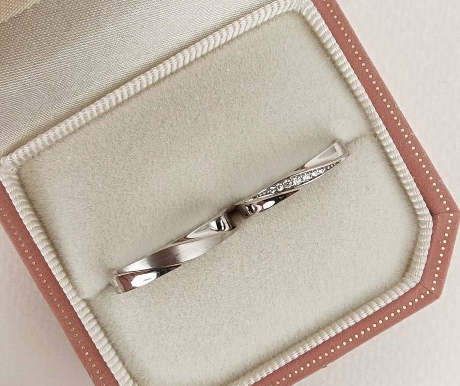 Nhẫn cưới vàng trắng 14K