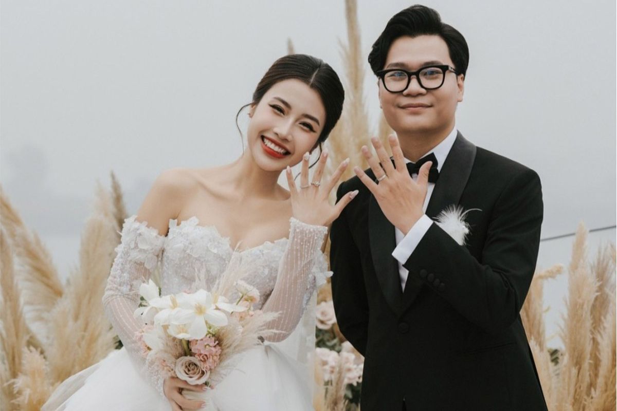 Nhẫn cưới vàng trắng 14K