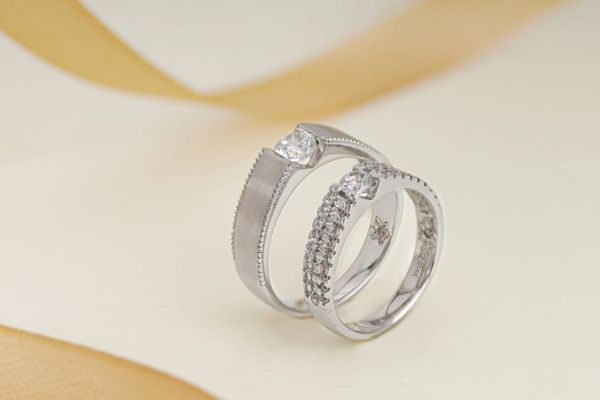 Nhẫn cưới vàng trắng