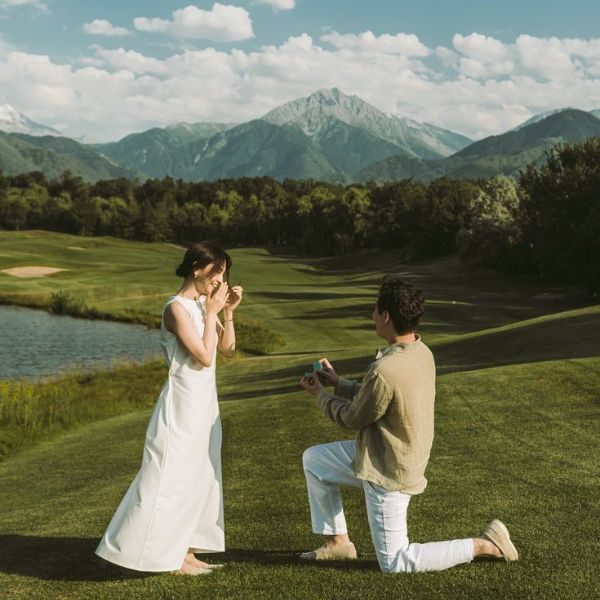 Nguồn gốc của nghi thức quỳ gối cầu hôn