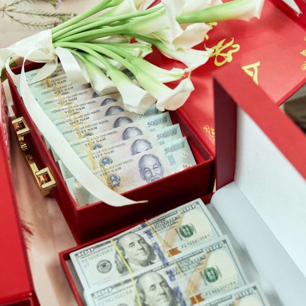 Sính lễ tiền đen