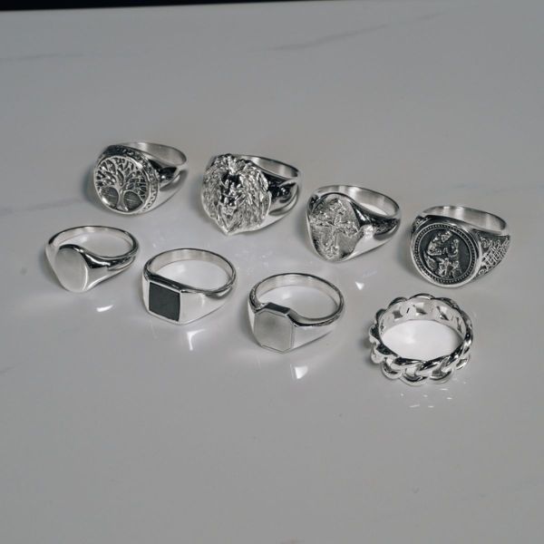 Trang sức làm từ Titan có bị đen hay phai màu không?