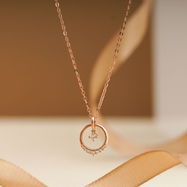 Kết hợp vàng hồng cùng phong cách thời trang công sở