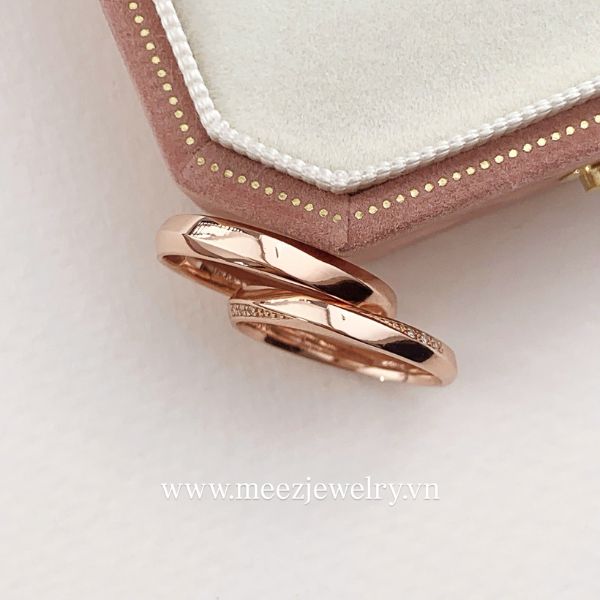 Vì sao nhiều cặp đôi dễ mắc sai lầm khi mua nhẫn cưới?