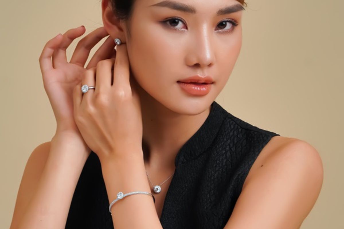 bộ trang sức kim cương