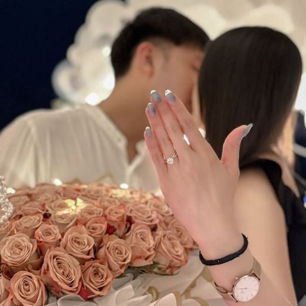 Cách chọn nhẫn cầu hôn ưng ý