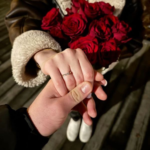 Có nên cầu hôn bằng nhẫn bạc không? 