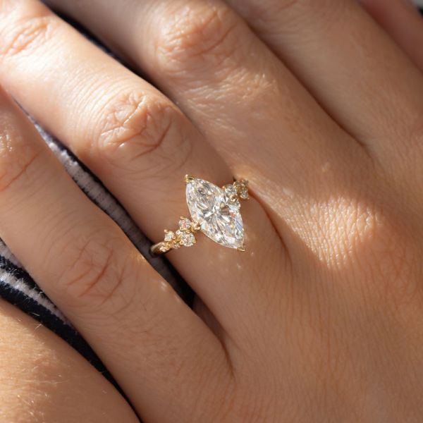 Chọn nhẫn cho bàn tay vuông vức