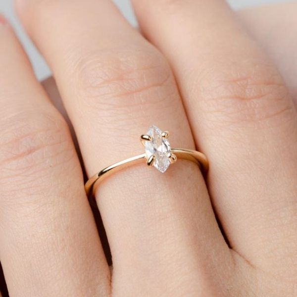 Chọn nhẫn cho ngón tay ngắn