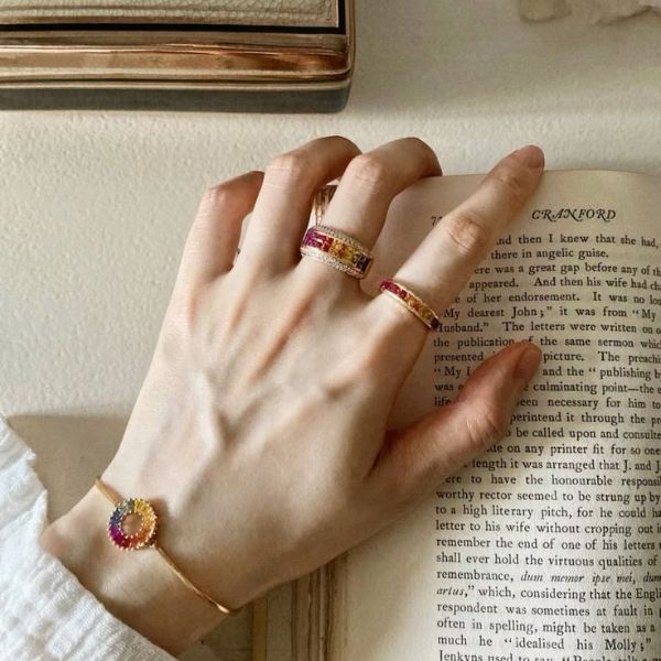 Chọn nhẫn cho ngón tay gầy, khớp xương to