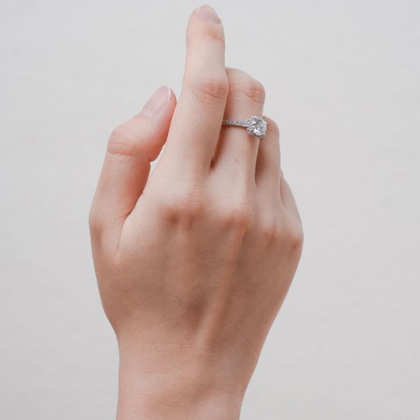 Chọn nhẫn cho ngón tay to, thô