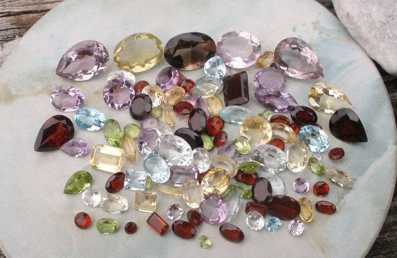 Cách nhận biết đá Zircon tự nhiên thật – giả