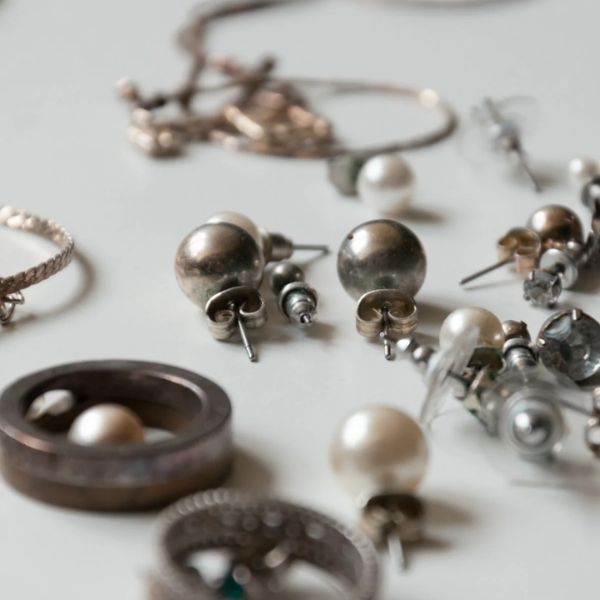 Nguyên nhân đeo bạc bị đen