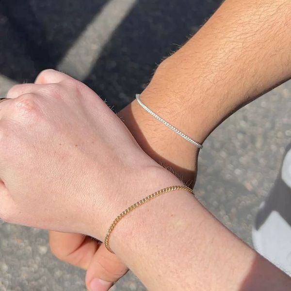 Khi nào bạn nên đeo vòng tay bên trái?