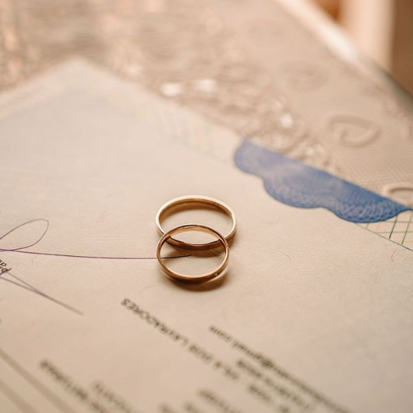 Giá nhẫn cưới vàng 10K hiện nay bao nhiêu?