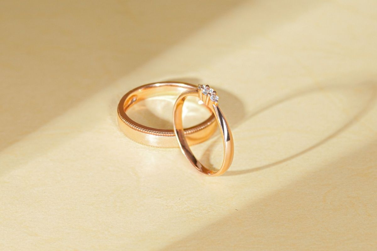 Giá nhẫn cưới vàng 10K hiện nay bao nhiêu?