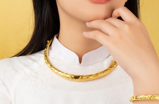 vòng cổ vàng ta