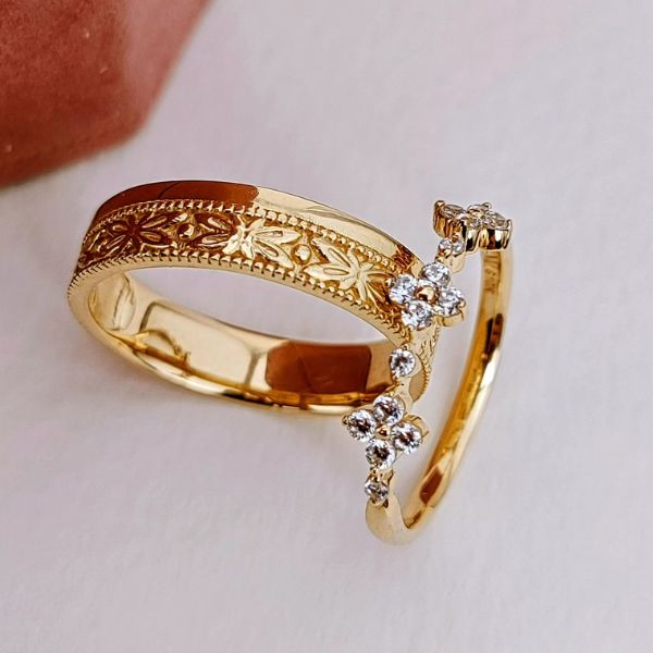 Nhẫn cưới thiết kế riêng