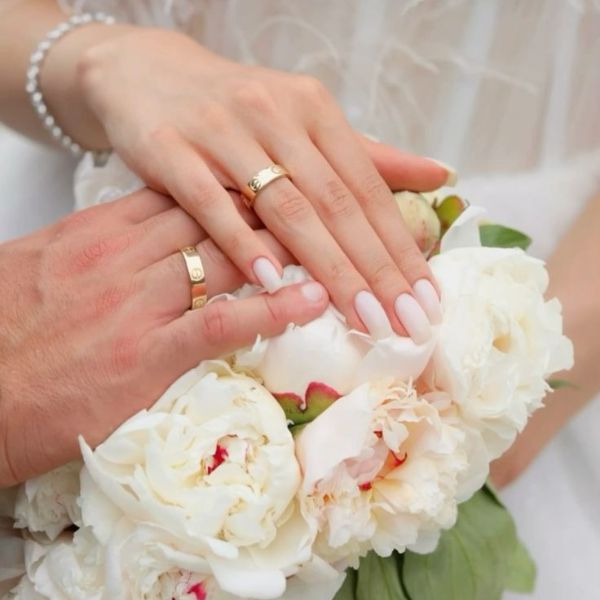 Chọn chất liệu nhẫn cưới và loại đá đính như thế nào cho phù hợp?