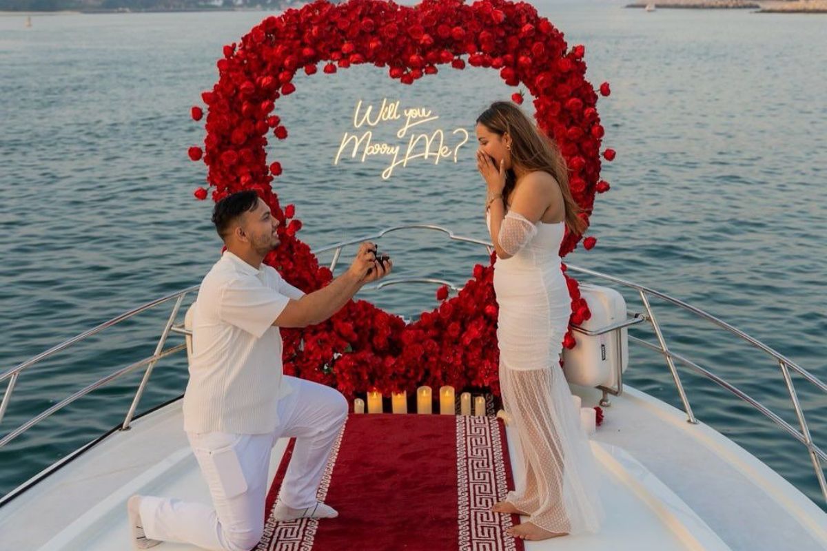 loài hoa tượng trưng cho tình yêu