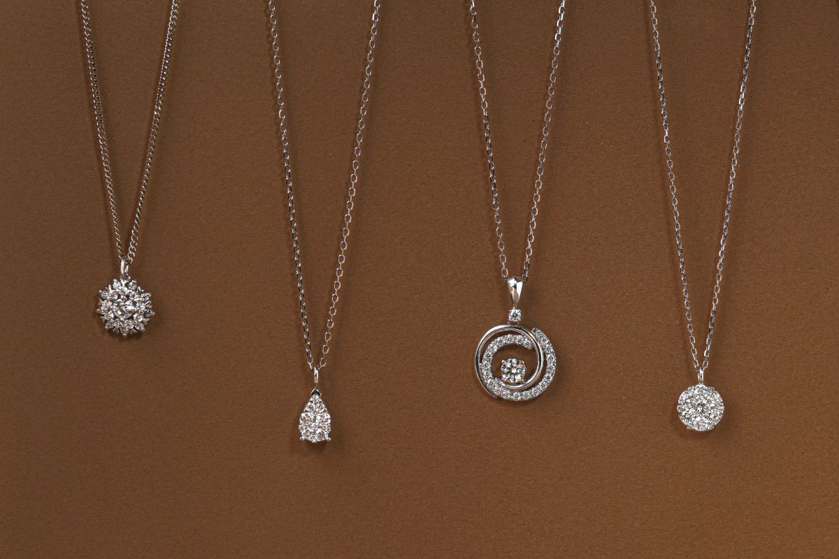 mặt dây chuyền kim cương đơn giản