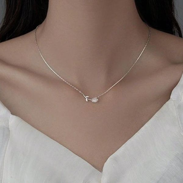 Xu hướng mặt dây chuyền vàng nhỏ xinh năm nay