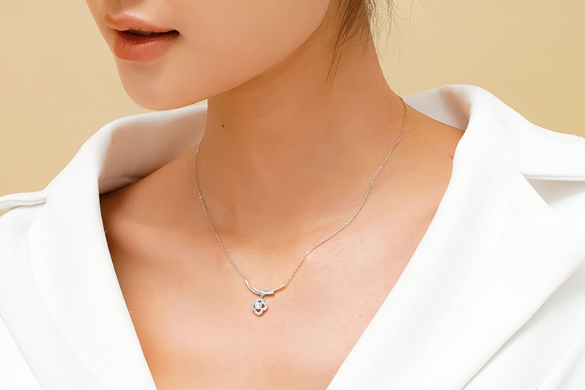 mặt dây chuyền vàng trắng