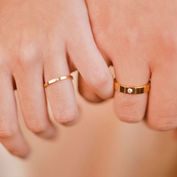 Ai nên chọn nhẫn cưới bản mỏng?