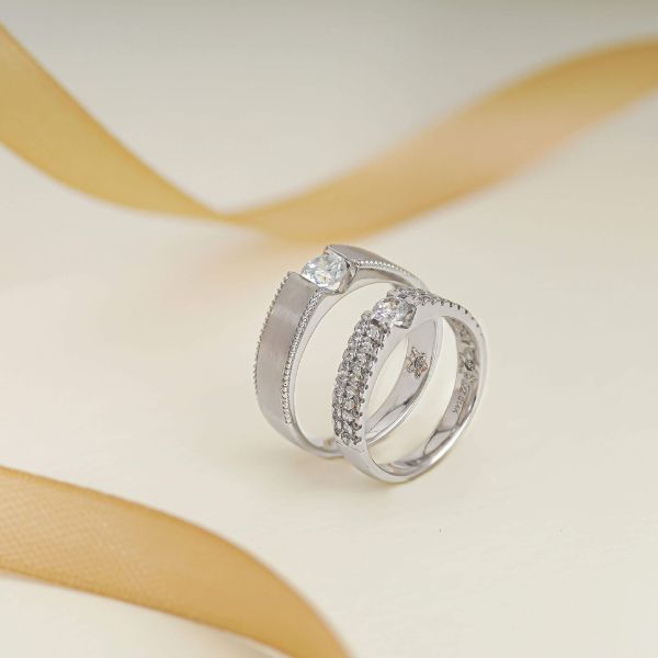 Vì sao nhẫn cưới đính đá Moissanite được yêu thích?