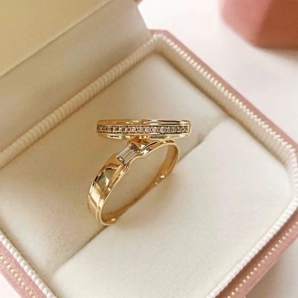 Khi chọn mẫu nhẫn cưới đơn giản, nên lưu ý điều gì?