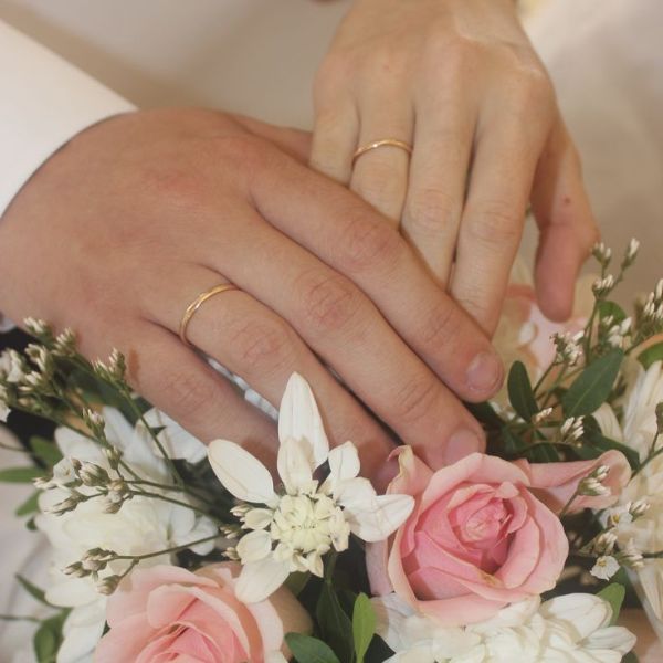 Nhẫn cưới giá bao nhiêu 1 cặp 2026?