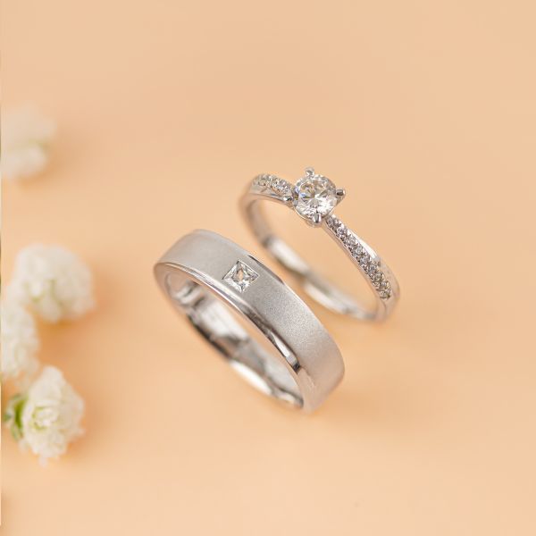 Nhẫn cưới kim cương nhân tạo là gì?