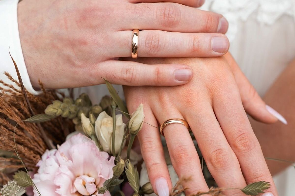 nhẫn cưới trơn