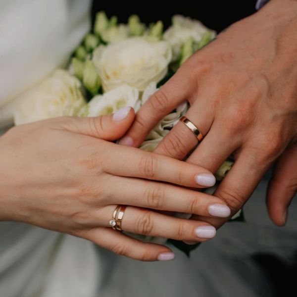 Giá nhẫn cưới vàng tây 10K tại Meez Jewelry bao nhiêu?