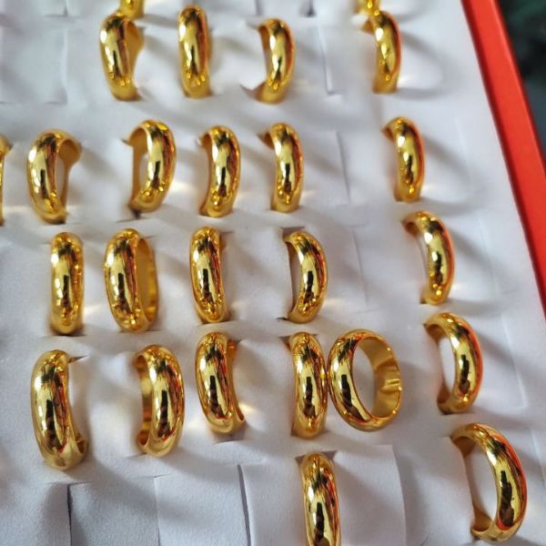 Nên mua nhẫn nữ 1 chỉ vàng 18K hay 24K?