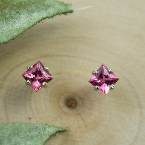 Đá Spinel