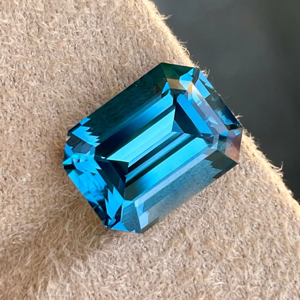 Đá Topaz