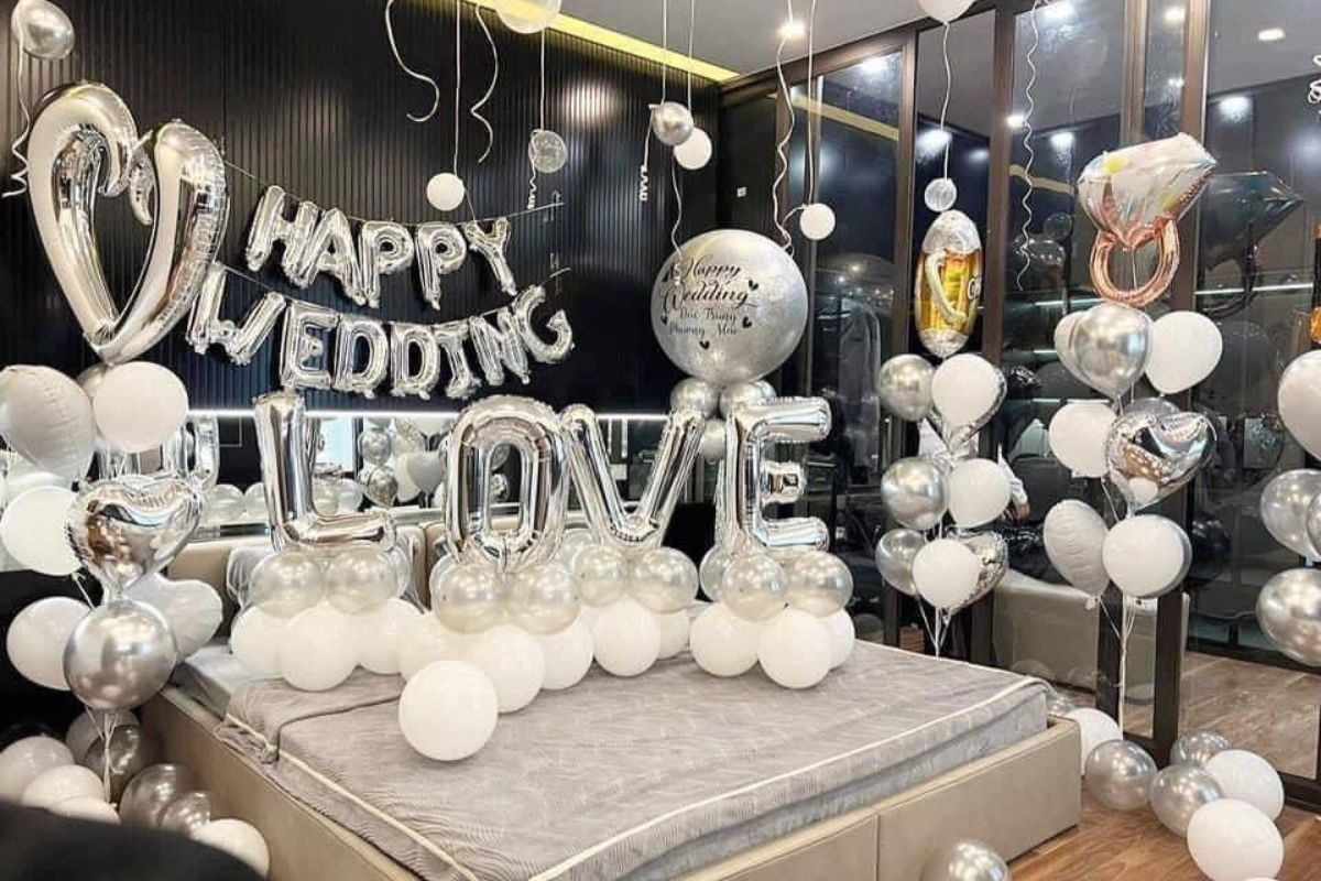 trang trí phòng cưới