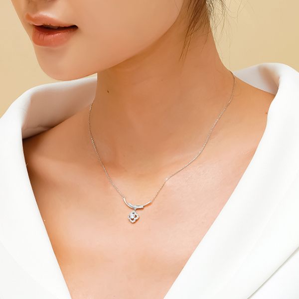 Vì sao vòng cổ bạch kim được giới sành trang sức yêu thích?