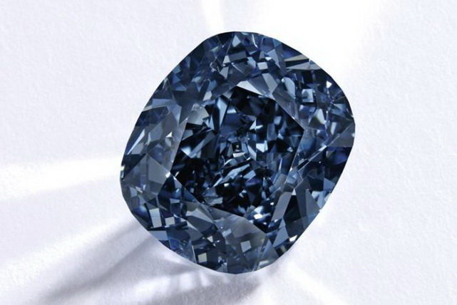 Viên kim cương đắt nhất thế giới Blue Moon of Josephine