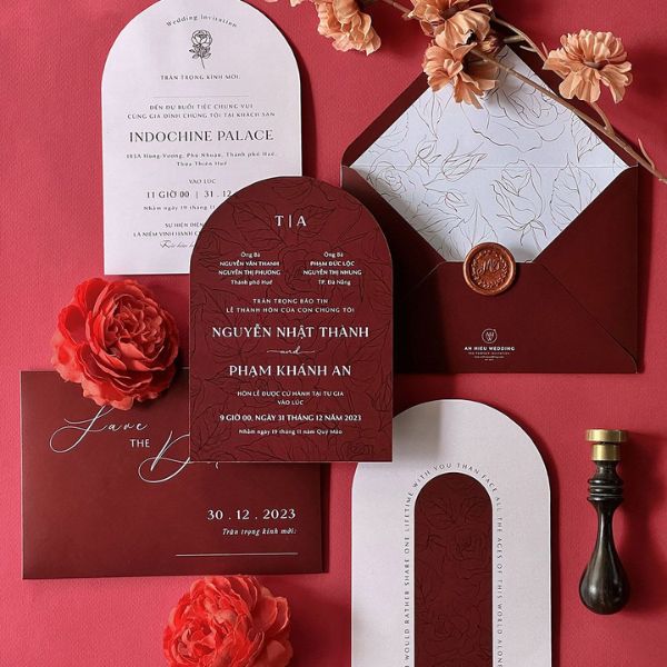 Ghi thông tin về lễ cưới chính xác thể hiện sự tôn trọng và chuyên nghiệp