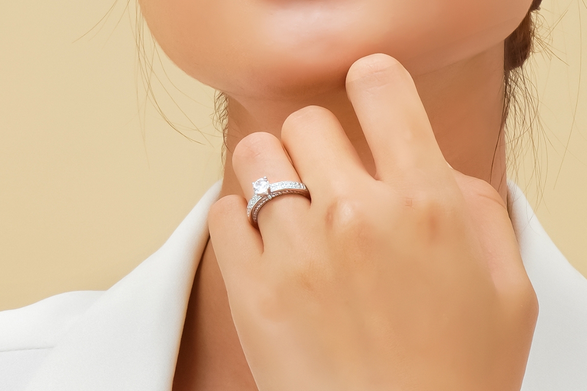 Tip chọn nhẫn cầu hôn đẹp khiến nàng gật đầu