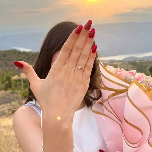 Nhẫn cầu hôn đẹp