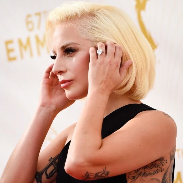 Nhẫn cầu hôn kim cương Lady Gaga trái tim