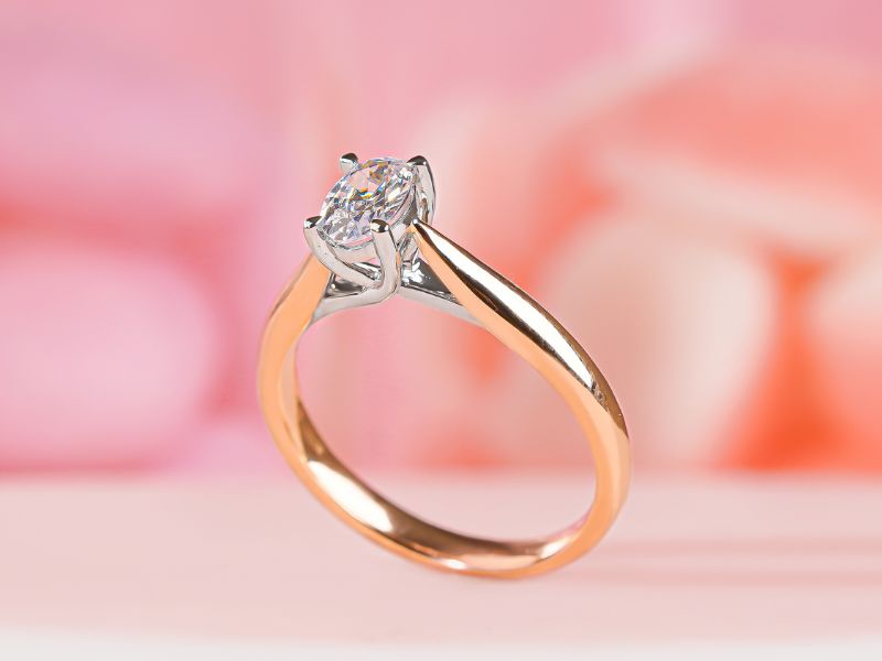 Nhẫn cầu hôn vàng hồng