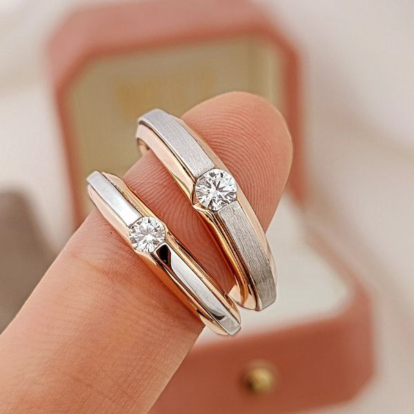 Nhẫn cưới 2 màu là gì?